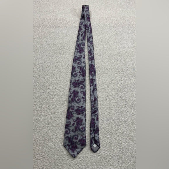417 Van Heusen Vintage Men’s Necktie 100% Silk Paisley Print Made in USA - Picture 2 of 7